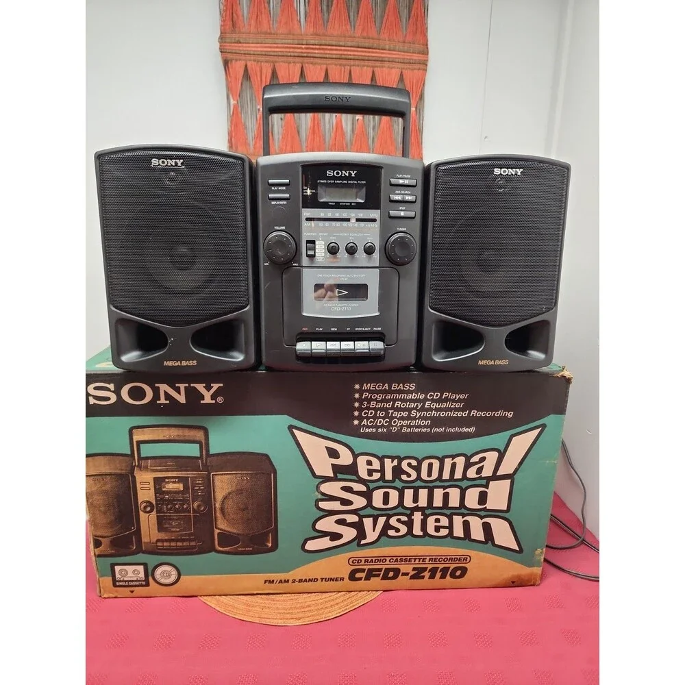 Sony Boombox CFD-Z110 CD,Cassette, AM/FM Detachable Speakers Original Box READ